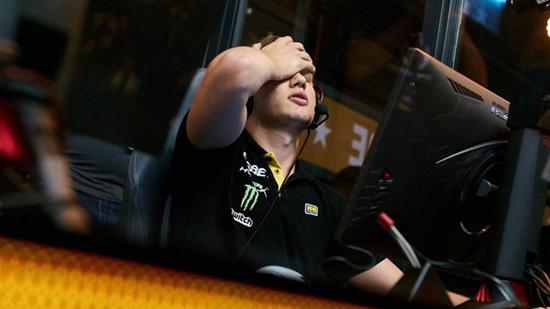 绝地求生PS4和Xbox One版停服通知及玩家影响分析